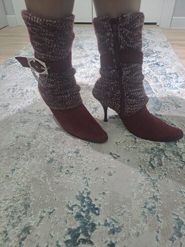 Ботинки и ботильоны: Женские ботильоны на шпильке, 2 пары. 1) Бордовые ботильоны с — 2