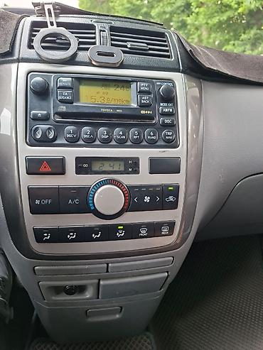 Toyota: Toyota Avensis Verso: 2001 г., 2 л, Автомат, Газ, Универсал — 3