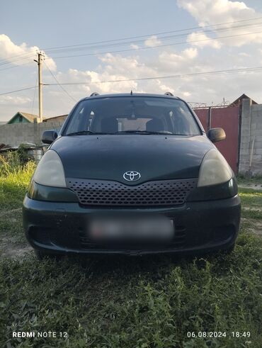 прадо джип: Toyota Yaris: 2000 г., 1.3 л, Механика, Бензин