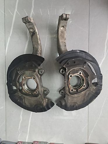 14 disk teker: Məhsul:Bmw F15 Saffa Ön çarx məngənəsi/ox ayağı (hub carrier/knuckle) — 6