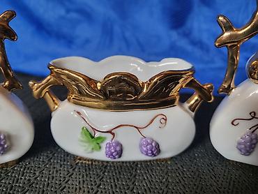 case coca cola: Trodelni nov porcelanski dekorativni set 1920g+. Trodelni set — 8