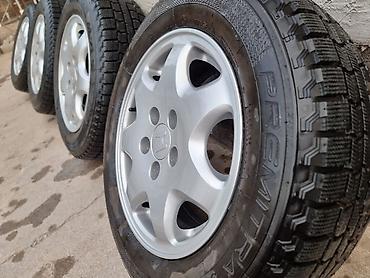 Шины и диски: Комплект: 4 легкосплавных диска Honda + зимние шины Maxxis Premitra — 4