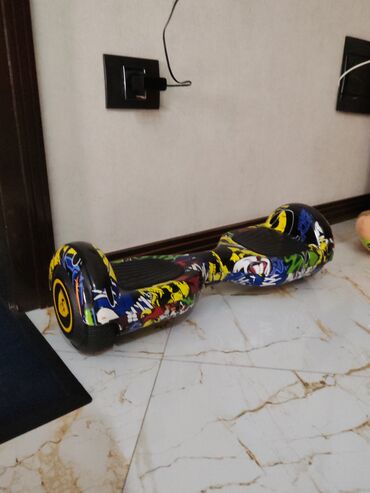 hoverboard qiymeti: Segveydir bir problemi var akulumuyator yatib o da 30 m dir sederekde