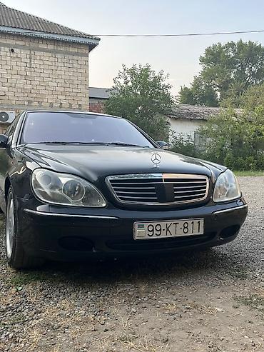 mini cooper kreditle: Mercedes-Benz S-Class W220, qara rəng, sedan kuzov. Xarici — 1