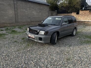 Subaru: Subaru Forester: 2001 г., 2 л, Механика, Бензин, Кроссовер