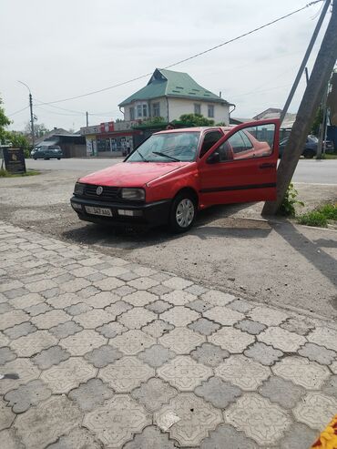 Volkswagen: Volkswagen Vento: 1994 г., 1.8 л, Механика, Бензин, Седан