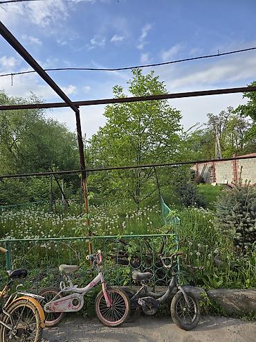 Продажа коттеджей и домов: Продаётся частный дом с большим участком. Общий участок 13 сотых — 13