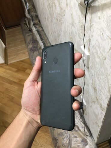 samsung a20 ikinci el: Samsung A20, 32 GB, Barmaq izi