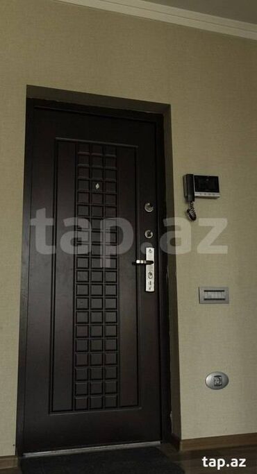 Uzunmüddətli kirayə mənzillər: ŞƏHƏRİN MƏRKƏZİNDƏ GENİŞ MƏNZİL KİRAYƏ VERİLİR Ümumi sahə: 250 m² — 14