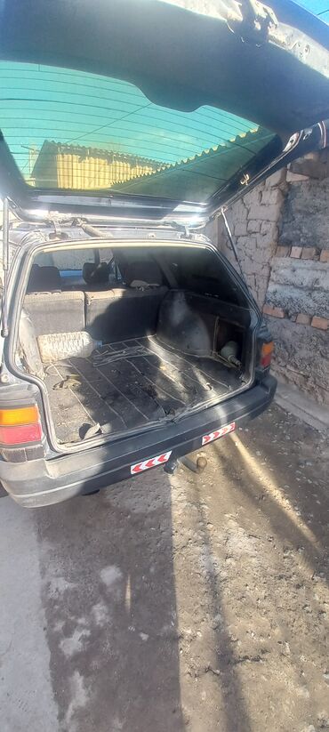 Volkswagen: Volkswagen Passat: 1991 г., 1.8 л, Механика, Бензин, Универсал at lalafo.kg — 13 Volkswagen: Volkswagen Passat: 1991 г., 1.8 л, Механика, Бензин, Универсал — 13