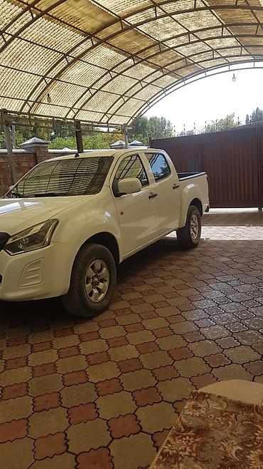 Транспорт: Isuzu D-Max: 2019 г., Пикап — 2