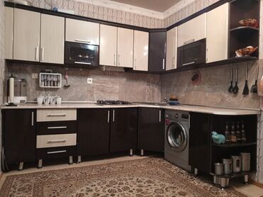 стол в зал: Metbex mebeli 3/2m
400azn
Ramani 3378 leli