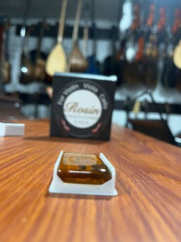 Kanifol: Skripka, viola və violonçel kimi simli alətlər üçün nəzərdə tutulmuş — 4