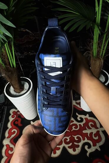 Эркектердин кроссовкасы, 41.5, Fendi, Жаңы, түсү - Көк, Өзү алып кетүү, Акылуу жеткирүү
