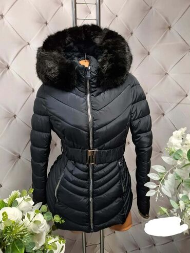 Zimske jakne: Akcija svi modeli po 5500 din. km — 5