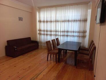 Посуточная аренда квартир: Yasamal rayonu Abbas Mirzə Şərifzadə küçəsində Elmlər Akademiyası və