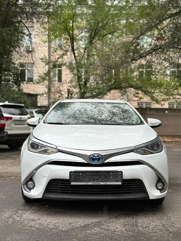 самая деловая машина: Toyota Corolla: 2018 г., 1.8 л, Автомат, Гибрид, Хэтчбэк