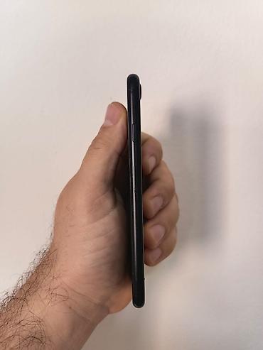 second hand electronics: Iphone SE 2020 crni sa 64gb memorije, sim free i icloud free — 3