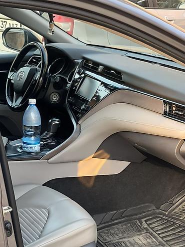 corolla 2018: Toyota Camry: 2019 г., 2.5 л, Автомат, Бензин, Седан — 5