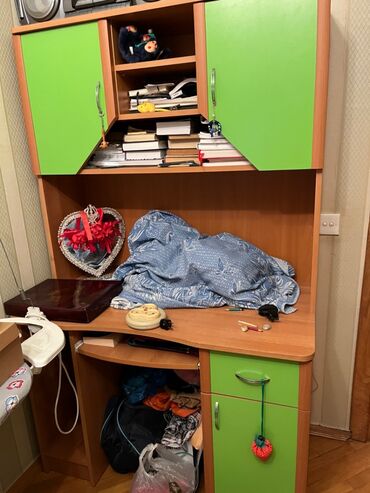 Uşaq və gənc otağı üçün dəstlər: Oğlan və qız üçün, İşlənmiş, Təknəfərlik çarpayı, Yazı masası, Dolab, Komod — 3