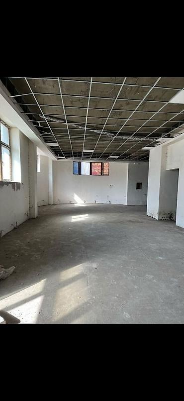 Аренда помещений свободного назначения: Ахунбаева Манаса Сдается помещение Площадь:1300м2 Этаж:1 Цена :17$ — 6