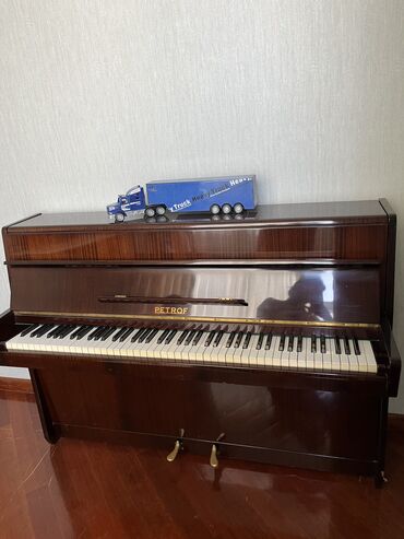 Pianolar: Piano təcili satılır, ideal vəziyyətdədir, qoyulan qiymətindən qat qat