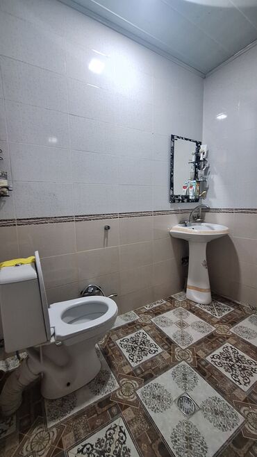 Həyət evləri və villaların satışı: 3 otaqlı, 70 kv. m, Orta təmir — 14