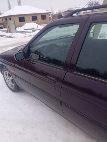 Ford: Ford Escort: 1995 г., 1.6 л, Механика, Бензин, Универсал — 6