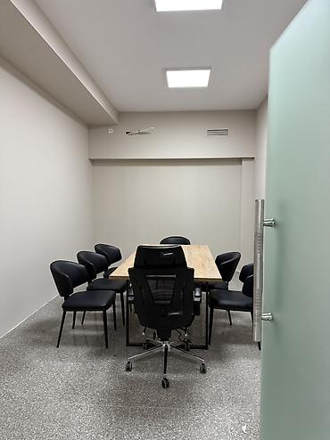 Аренда офисов: ПРЕМИУМ-КАБИНЕТЫ В ЦЕНТРЕ ГОРОДА! Токтогула 106 — вход с первой линии! — 8