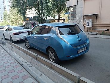 некия 2: Nissan Leaf: 2011 г., Автомат, Электромобиль, Хэтчбэк — 4
