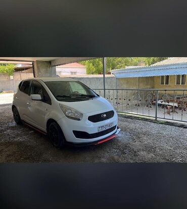 фольксваген пассат турбо: Model: Kia Venga, ağ rəng, 5 qapılı hatchback. Xüsusiyyətlər və