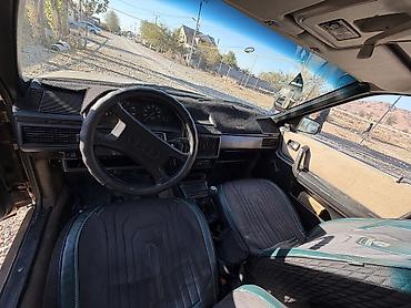 с 16: Audi 100: 1986 г., 2.2 л, Механика, Бензин, Седан — 5