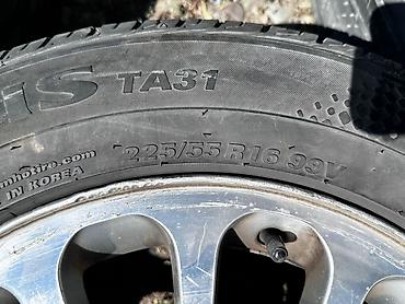 т 28 х4: Комплект из 4 легкосплавных дисков Mercedes с шинами Kumho Solus TA31 — 4