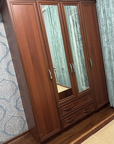 прихожый бу: Спальный гарнитур, Б/у, Двуспальная кровать, Тумба, Самовывоз, цвет - Коричневый — 1