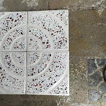 Beton plitələr: Yüksək səviyyədə Preslenmiş 500 marka sementle hazirlanmiş Tamet — 1