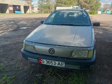 Volkswagen: Volkswagen Passat: 1992 г., 1.8 л, Механика, Газ, Седан
