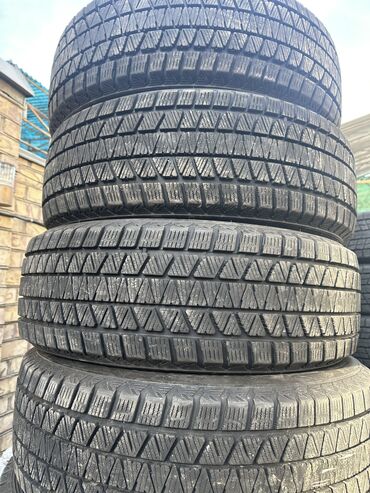 Шины: Шины 235 / 65 / R 18, Зима, Б/у, Комплект, Легковые, Bridgestone