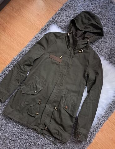 zenske jakne iz turske: S (EU 36), Upotrebljenо, Sa postavom, Jednobojni, bоја - Maslinasto zelena