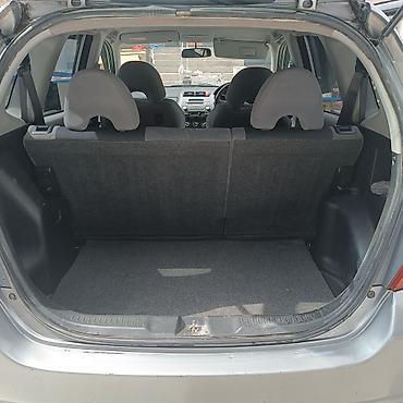 6 дыр: Honda Fit: 2003 г., 1.3 л, Вариатор, Бензин, Хетчбек — 6