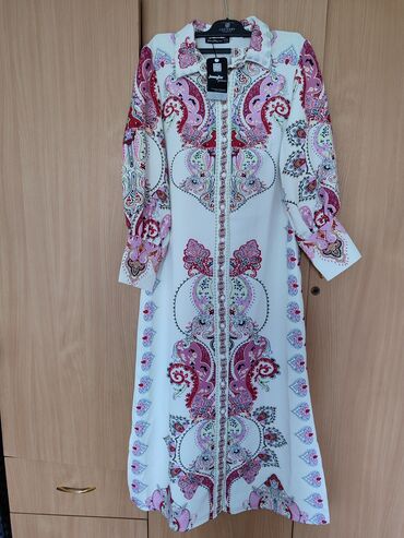 атлас платья: Повседневное платье, Турция, Осень-весна, Длинная модель, M (EU 38)