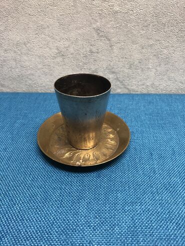 Sikkələr: Antik Latun Nelbeki ve murebbe qabi qiymet 1 eded ucun . 3 eded var — 7