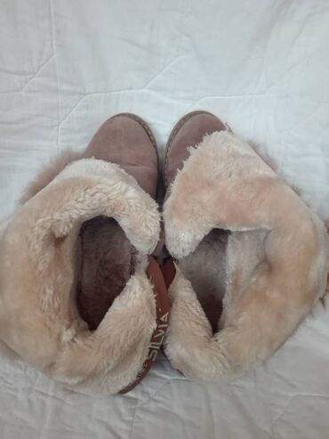 Ugg obuća: Ugg čizme, bоја - Braon, 38 — 8