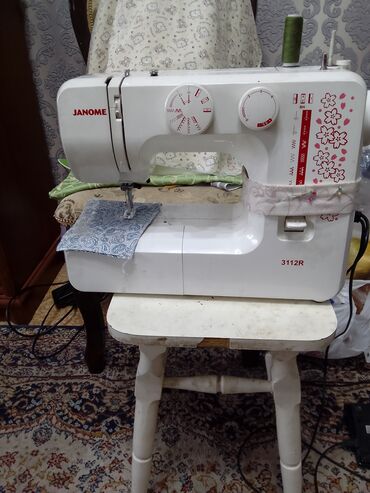 Тигүүчү машиналар: Тигүүчү машина Janome