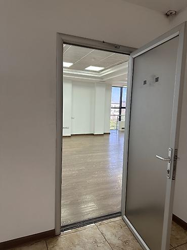 Аренда офисов: 🏢 Офис 147 м² в БЦ «Авангард», Башня А 📍 Адрес: ул. Токтогула, 125/1 — 15