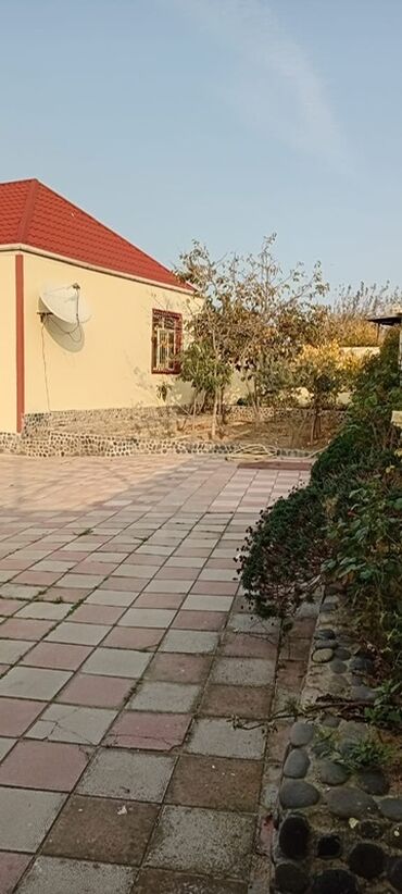 Həyət evləri və villaların satışı: Satılır: həyət evi - Tikili: 1 mərtəbəli fərdi yaşayış evi, qırmızı — 5