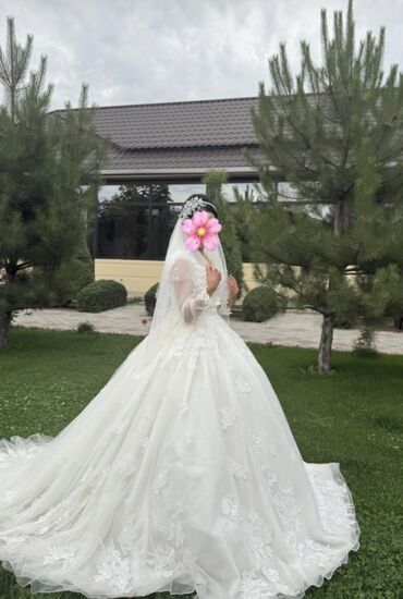 спец одежда повара: Свадебное платье, Dior, Открытая спина, С фатой, Пышное, Турция, Пайетки, Б/у