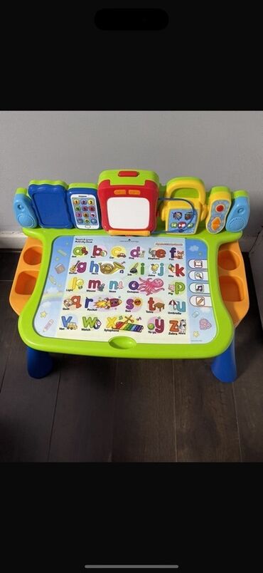 yapışqanlı aboy: Oğlan və qız üçün, Siyirməsiz, Yazı masası, Stulsuz