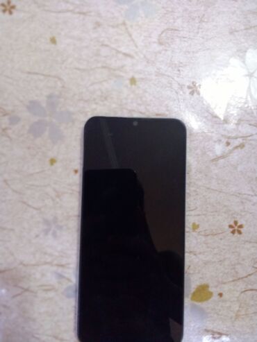 Çəngəllər: Smartfon gündəlik ünsiyyət və əyləncə üçün etibarlı vasitədir. Cihazın