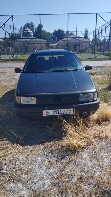 тв на авто: Volkswagen Passat: 1992 г., 1.8 л, Автомат, Бензин, Универсал