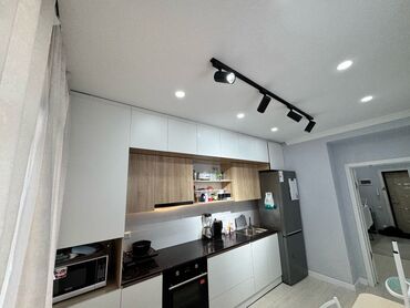 срочная продажа квартир в бишкеке без посредников: 2 комнаты, 74 м², Элитка, 6 этаж, Евроремонт